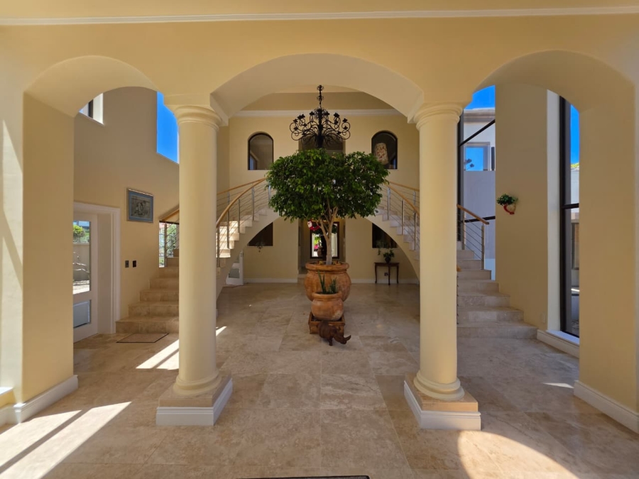 6 Bedroom Property for Sale in Myoli Beach Western Cape